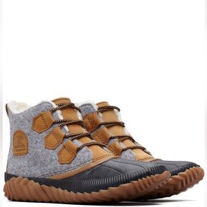 Sorel out and about boots plus felt